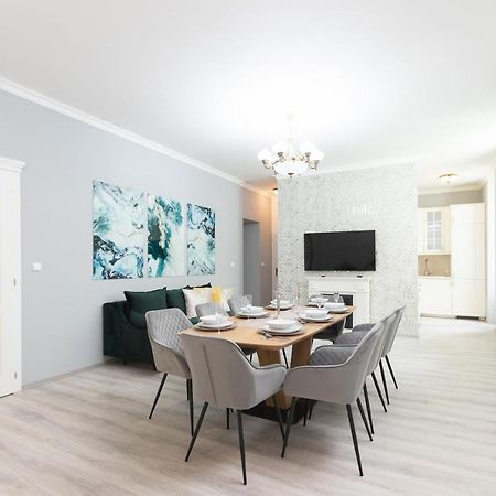 Luxury Central 150M2 Apartment On Wencelas Square With Private Garage Praga Esterno foto