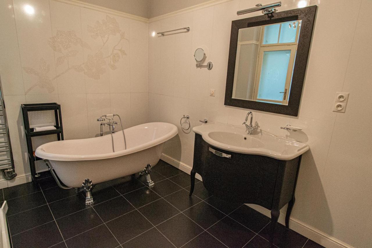 Luxury Central 150M2 Apartment On Wencelas Square With Private Garage Praga Esterno foto