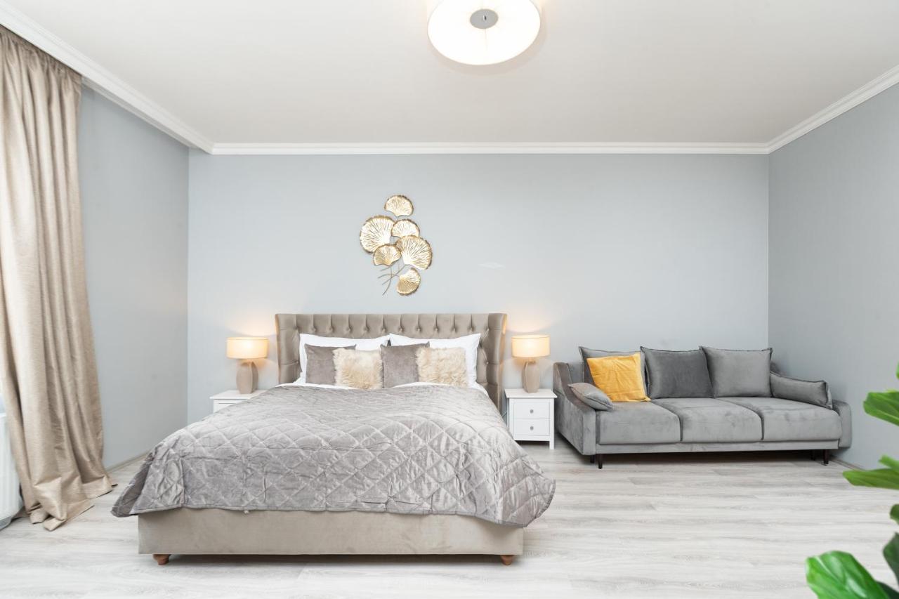 Luxury Central 150M2 Apartment On Wencelas Square With Private Garage Praga Esterno foto