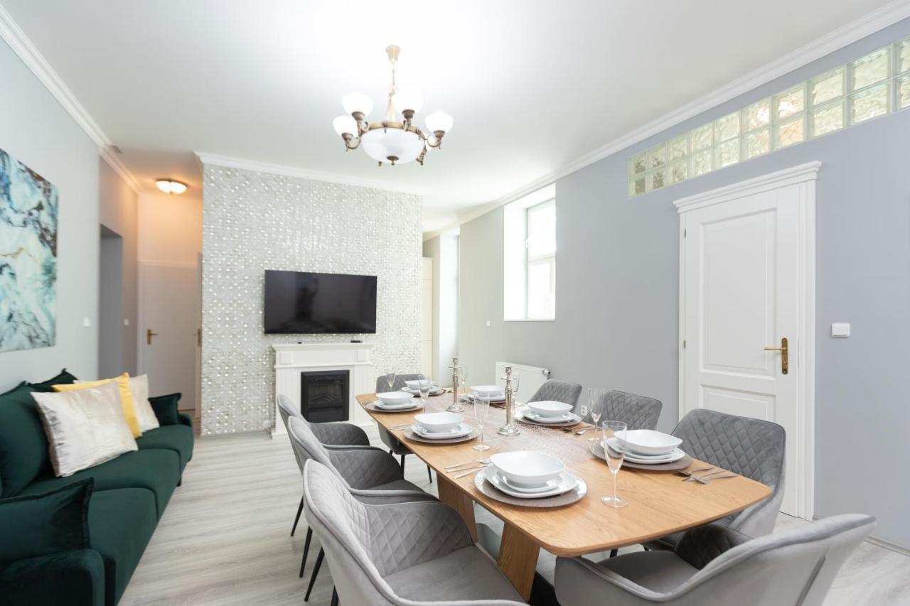 Luxury Central 150M2 Apartment On Wencelas Square With Private Garage Praga Esterno foto